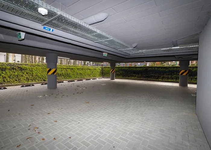 Ami Penthouse פלאנגה